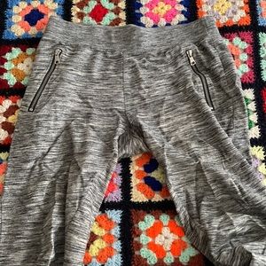 Gap jogging pants